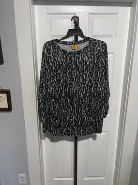 Ruby Rd. Black and Gray Animal Print Pullover Top